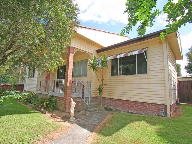 27 Cooma Street, Abermain NSW 2326