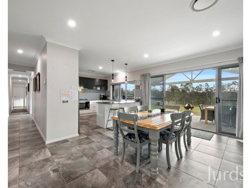 127 Lakes Folly Drive, Branxton NSW 2335