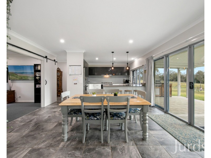 127 Lakes Folly Drive, Branxton NSW 2335