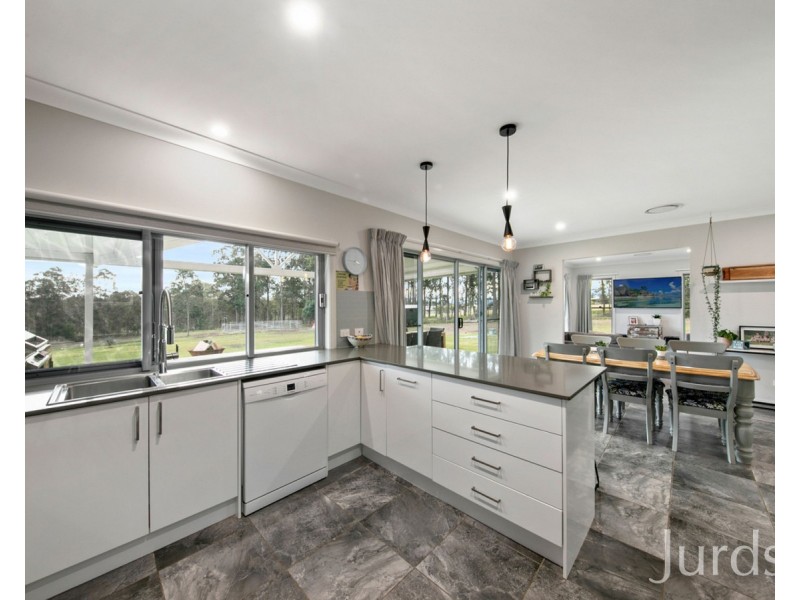 127 Lakes Folly Drive, Branxton NSW 2335