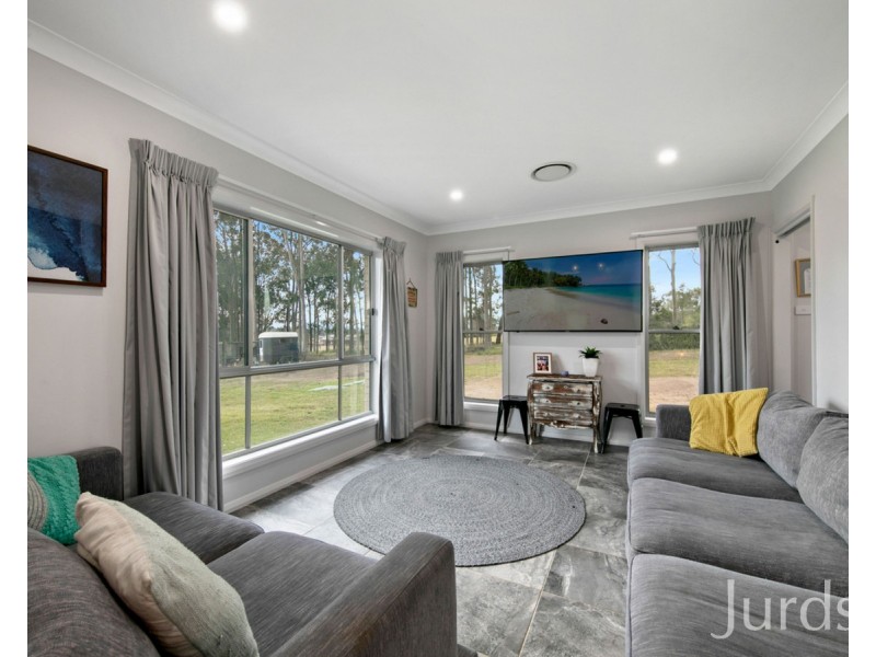 127 Lakes Folly Drive, Branxton NSW 2335