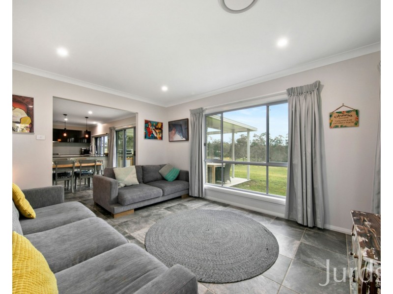 127 Lakes Folly Drive, Branxton NSW 2335
