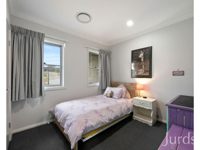 127 Lakes Folly Drive, Branxton NSW 2335