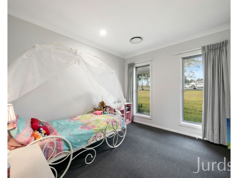 127 Lakes Folly Drive, Branxton NSW 2335
