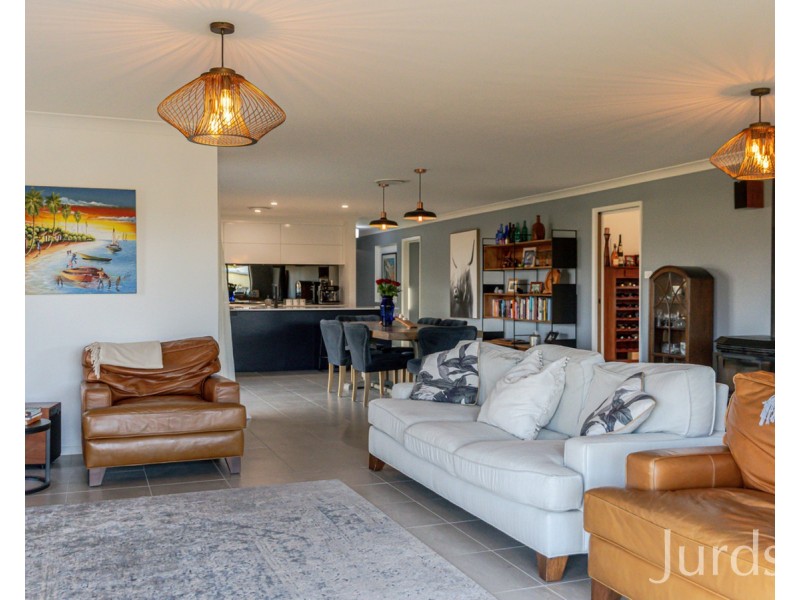 71 Davis Street, Millfield NSW 2325
