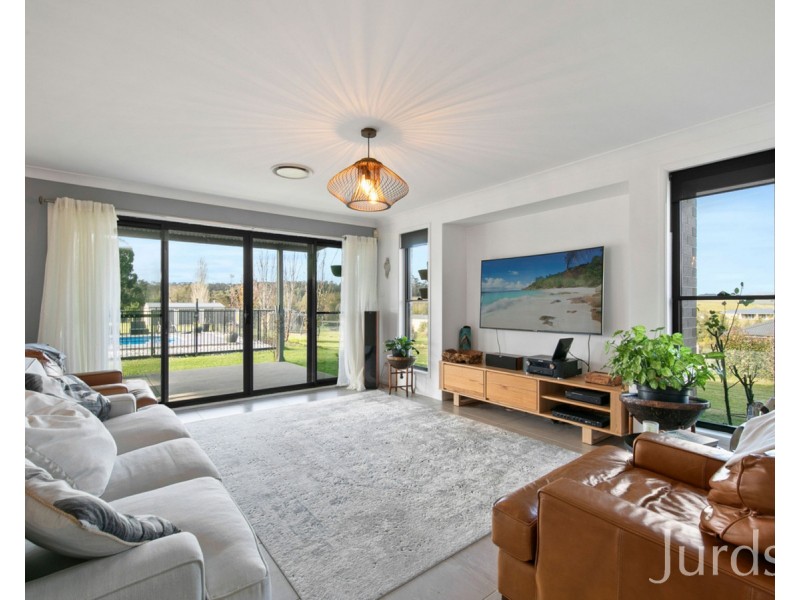71 Davis Street, Millfield NSW 2325