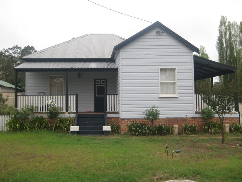 13 Portland Street, Millfield NSW 2325