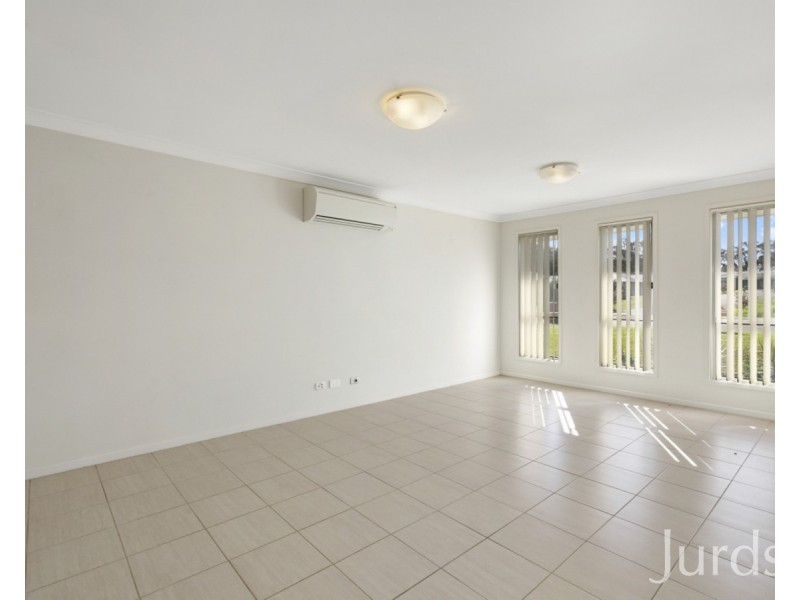 39 Trebbiano Drive, Cessnock NSW 2325