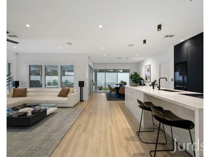 6 Haverty Avenue (Huntlee), North Rothbury NSW 2335