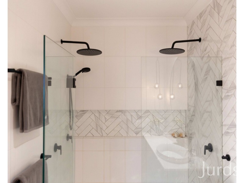 6 Haverty Avenue (Huntlee), North Rothbury NSW 2335