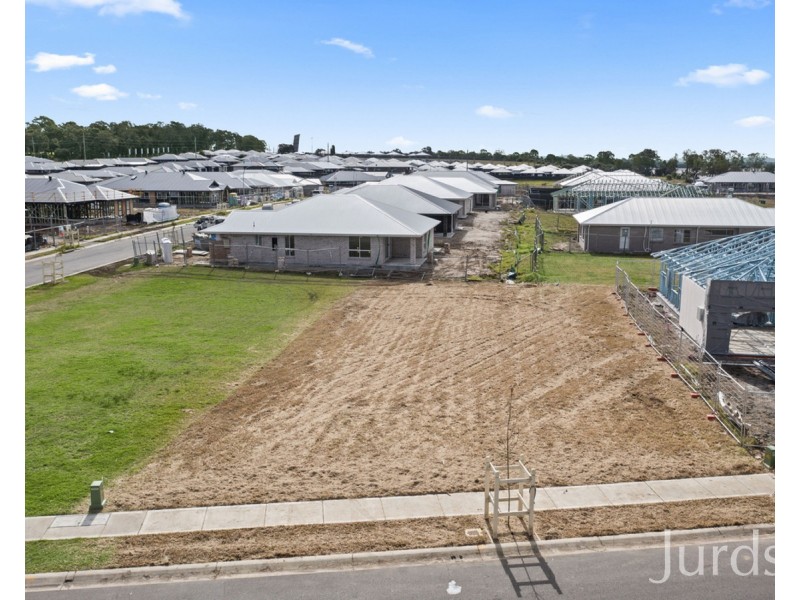 17 Ballyneal Crescent, Heddon Greta NSW 2321