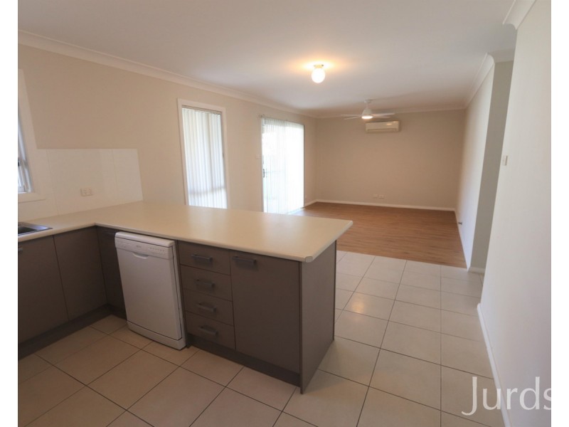 2/30 Elizabeth Street, Cessnock NSW 2325