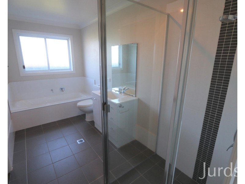 2/30 Elizabeth Street, Cessnock NSW 2325