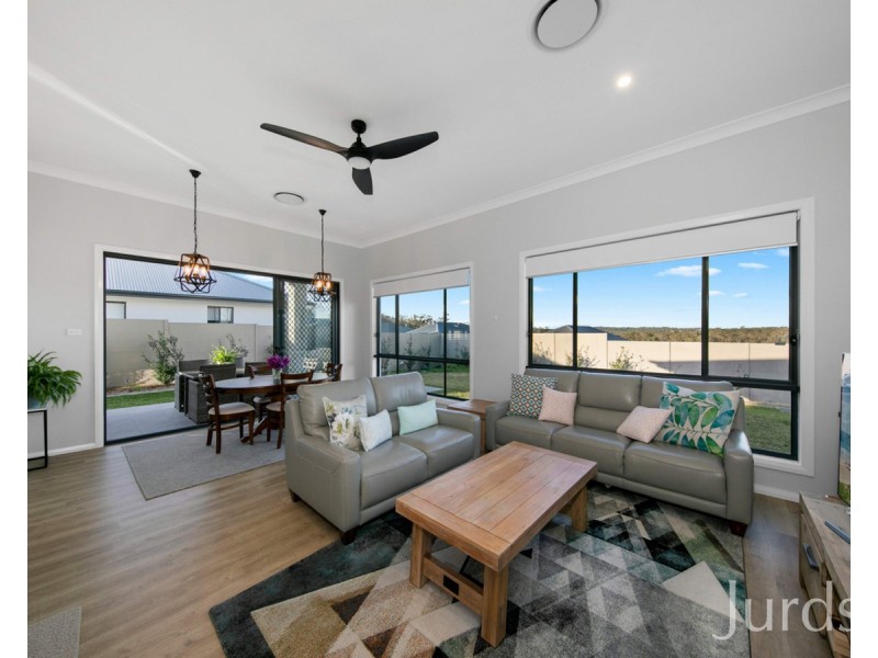 103 Tooze Circuit (Huntlee), North Rothbury NSW 2335