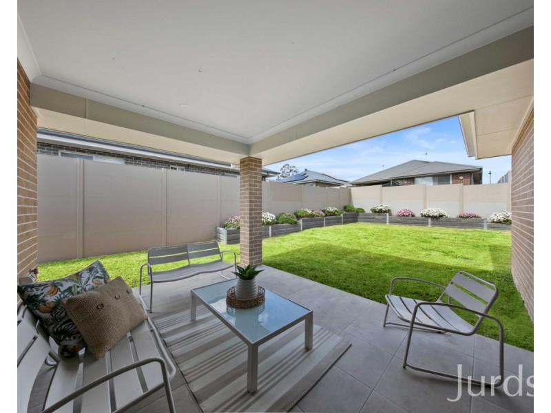 16 Brooker Drive (Huntlee), North Rothbury NSW 2335