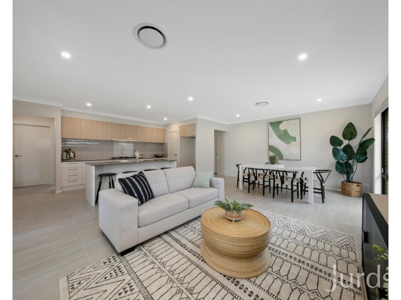 16 Brooker Drive (Huntlee), North Rothbury NSW 2335