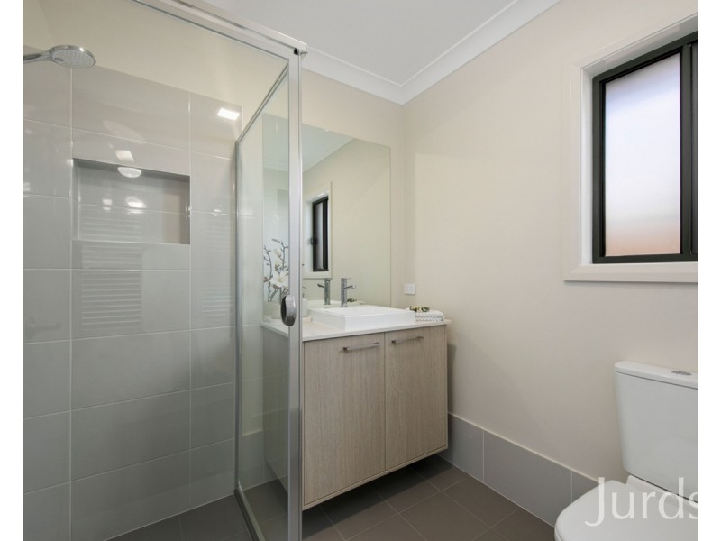 16 Brooker Drive (Huntlee), North Rothbury NSW 2335