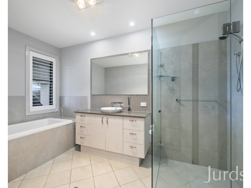 176 Wollong Road, Quorrobolong NSW 2325