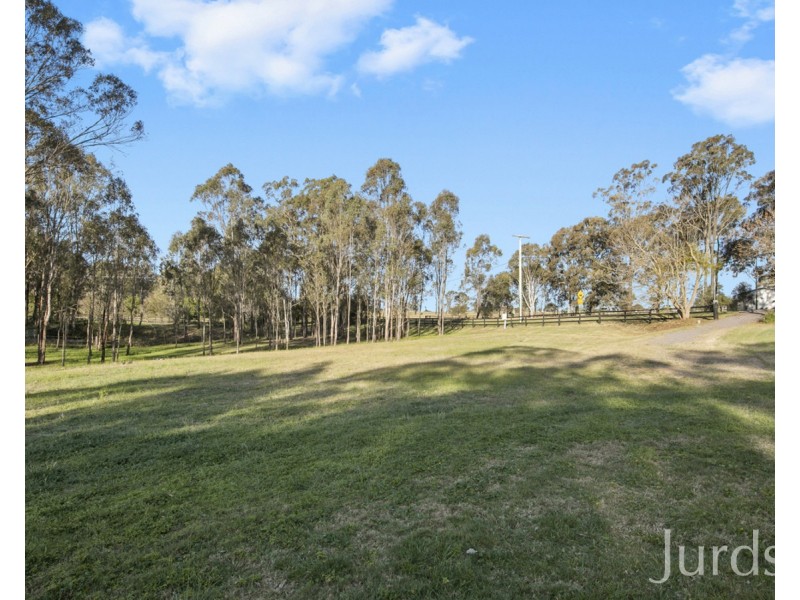 15 Merewether Close, North Rothbury NSW 2335