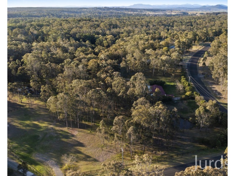 15 Merewether Close, North Rothbury NSW 2335