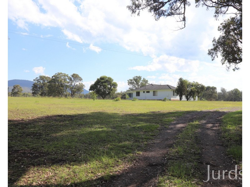 12 Dry Creek Road, Ellalong NSW 2325