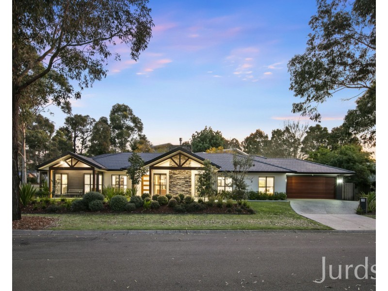 13 Liquid Amber Close, Pokolbin NSW 2320