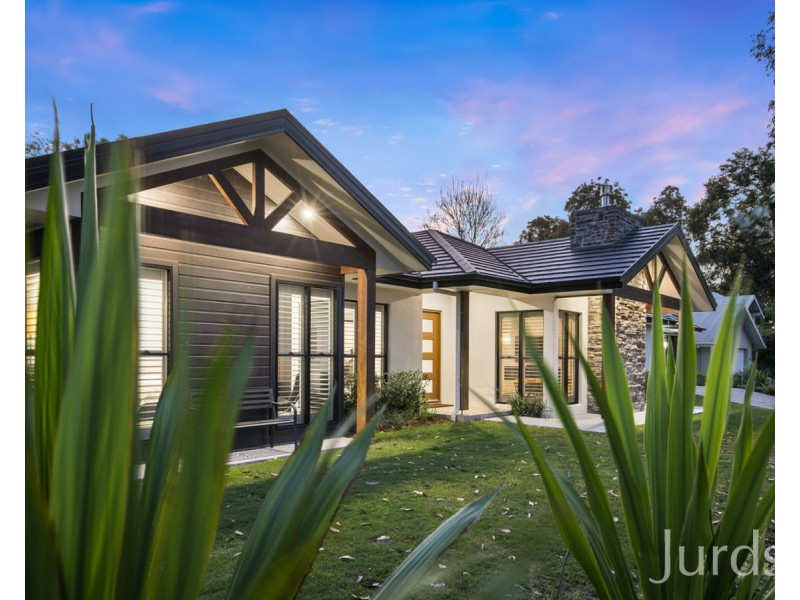 13 Liquid Amber Close, Pokolbin NSW 2320