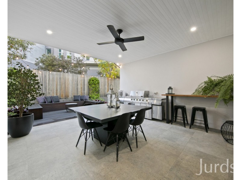 13 Liquid Amber Close, Pokolbin NSW 2320