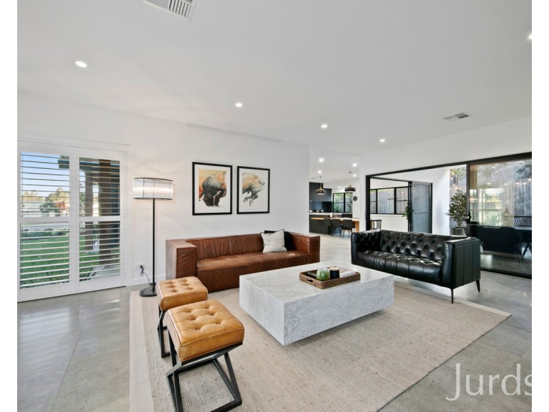 13 Liquid Amber Close, Pokolbin NSW 2320