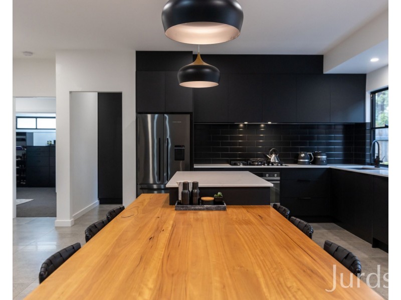 13 Liquid Amber Close, Pokolbin NSW 2320