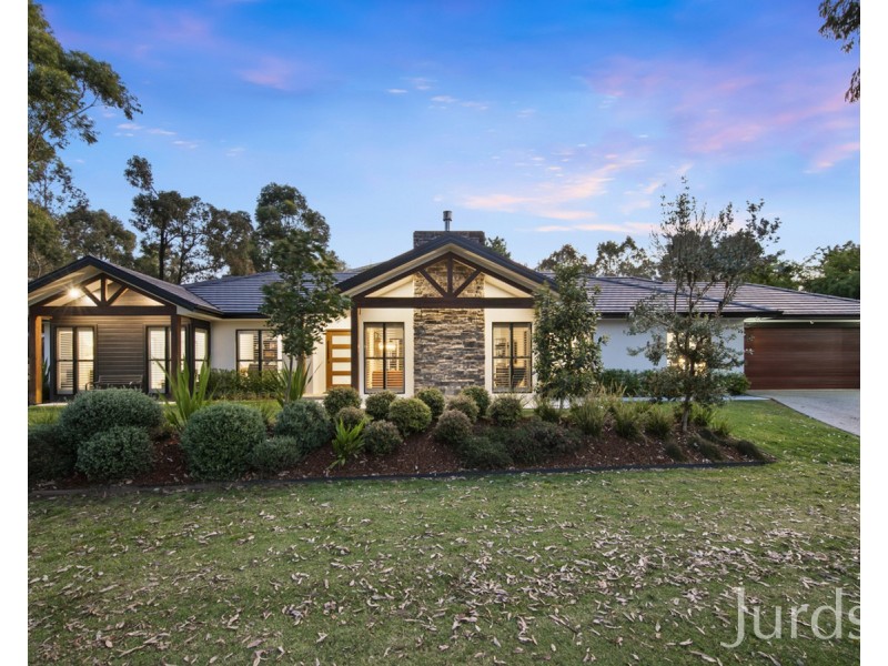 13 Liquid Amber Close, Pokolbin NSW 2320