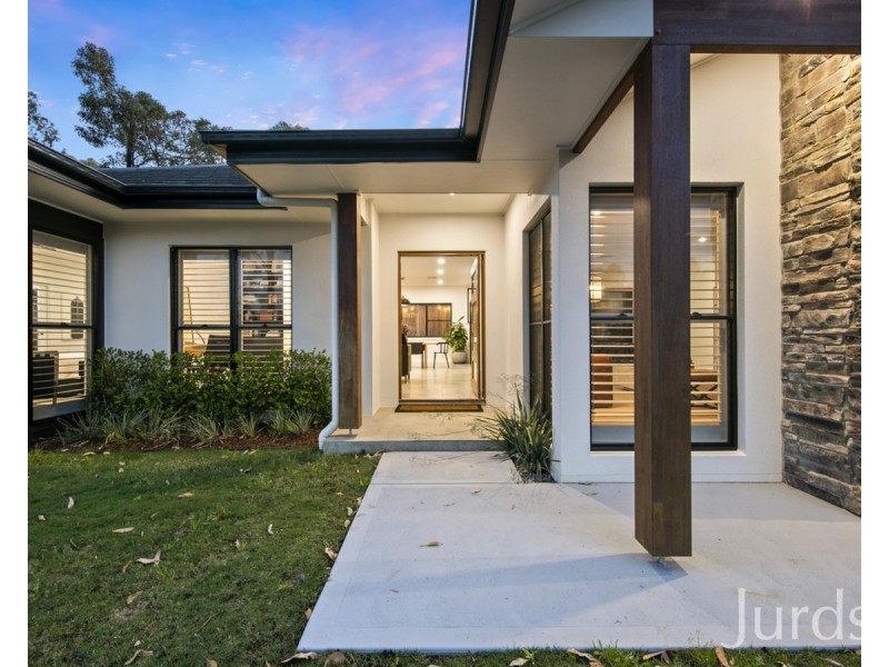 13 Liquid Amber Close, Pokolbin NSW 2320