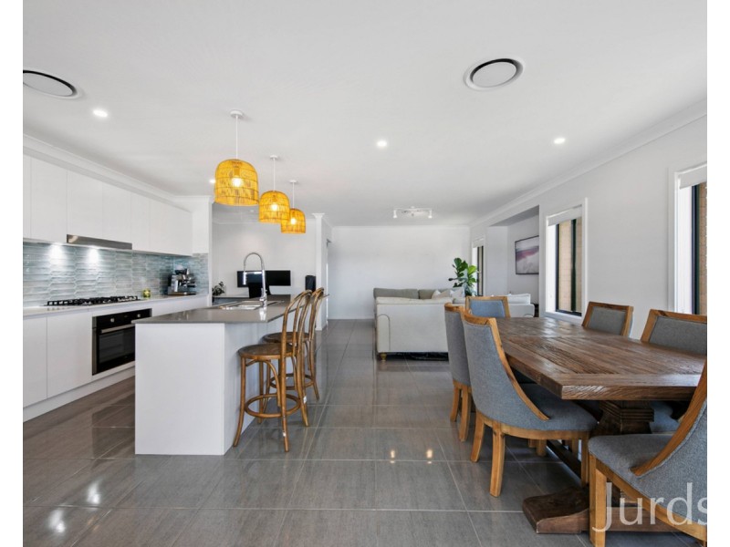 105 Tooze Circuit (Huntlee), North Rothbury NSW 2335