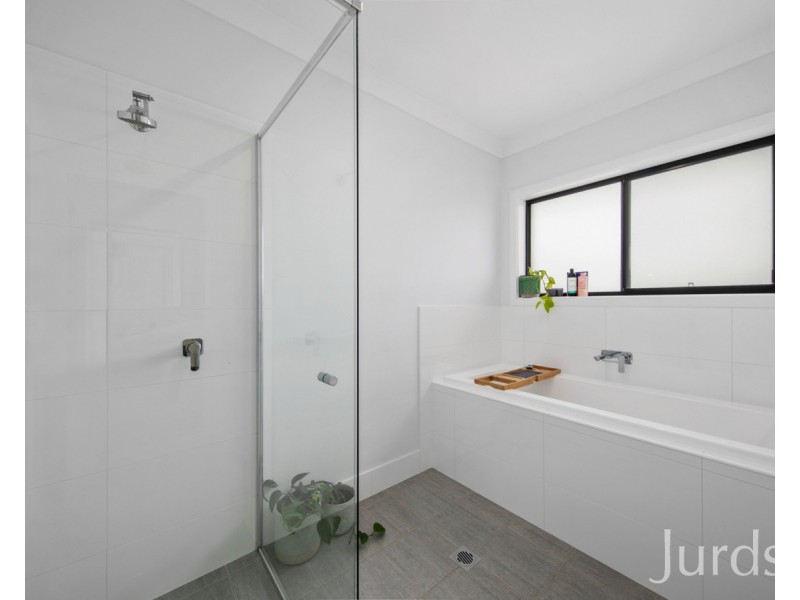 105 Tooze Circuit (Huntlee), North Rothbury NSW 2335