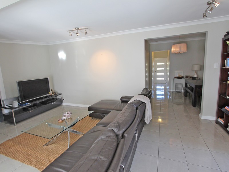 4 Price Street, Greta NSW 2334