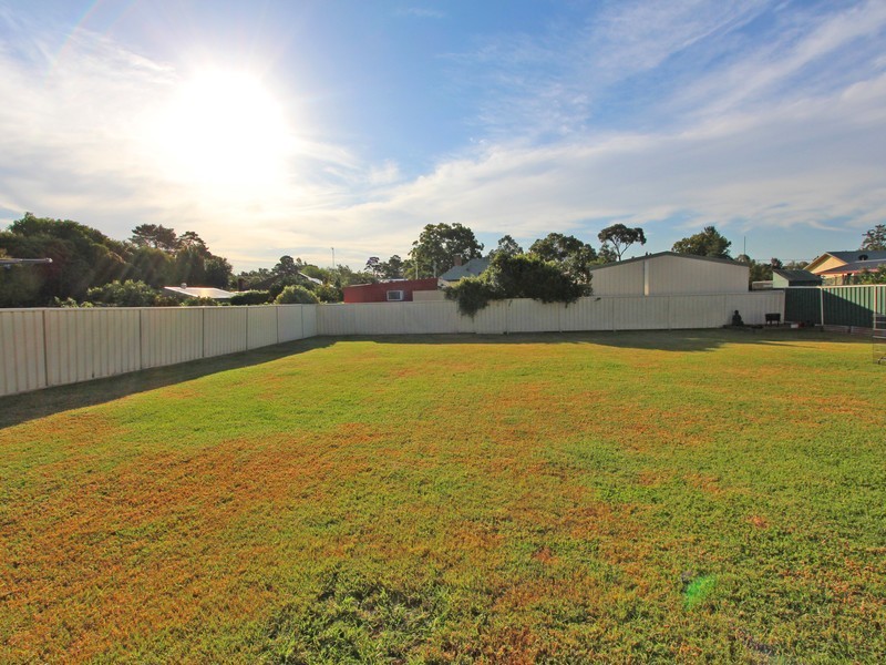 4 Price Street, Greta NSW 2334