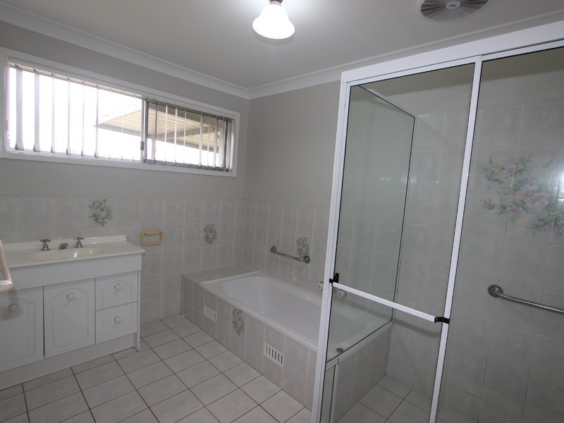 56 Charles Street, Abermain NSW 2326