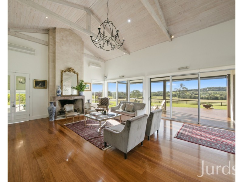 260 Wilderness Road, Lovedale NSW 2325