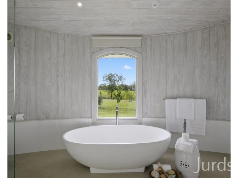 260 Wilderness Road, Lovedale NSW 2325