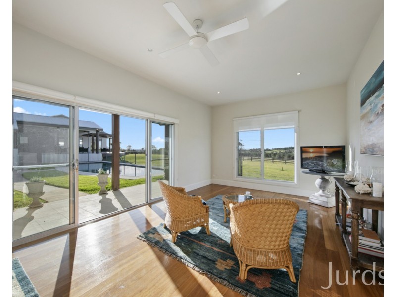 260 Wilderness Road, Lovedale NSW 2325