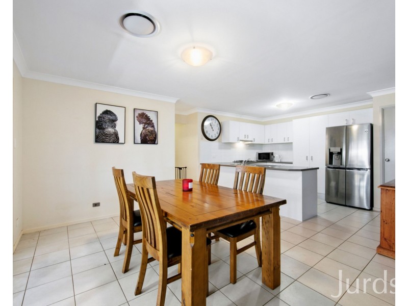 33 Trebbiano Drive, Cessnock NSW 2325