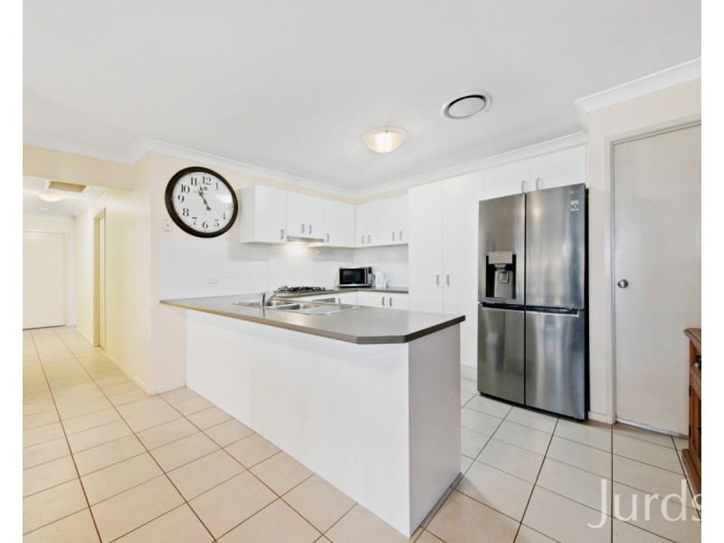 33 Trebbiano Drive, Cessnock NSW 2325