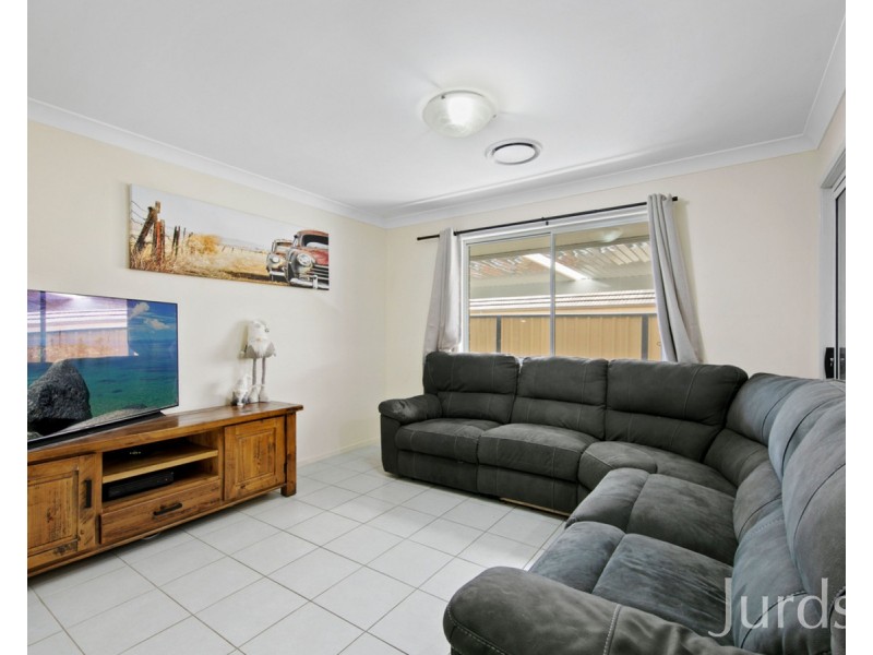 33 Trebbiano Drive, Cessnock NSW 2325