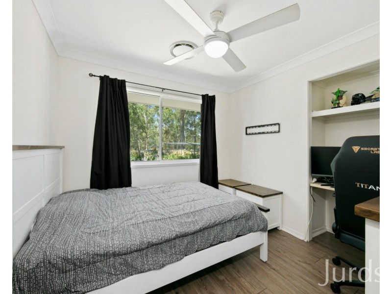33 Trebbiano Drive, Cessnock NSW 2325