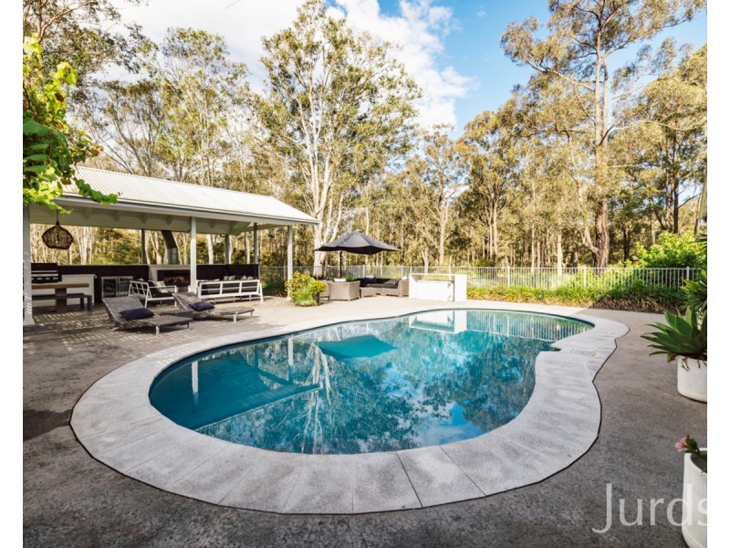 19 Brickmans Lane, Lovedale NSW 2325
