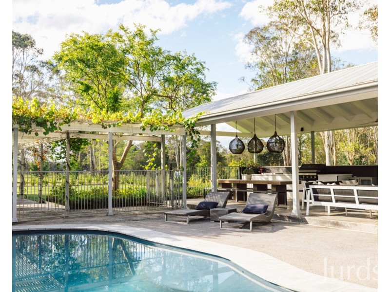 19 Brickmans Lane, Lovedale NSW 2325