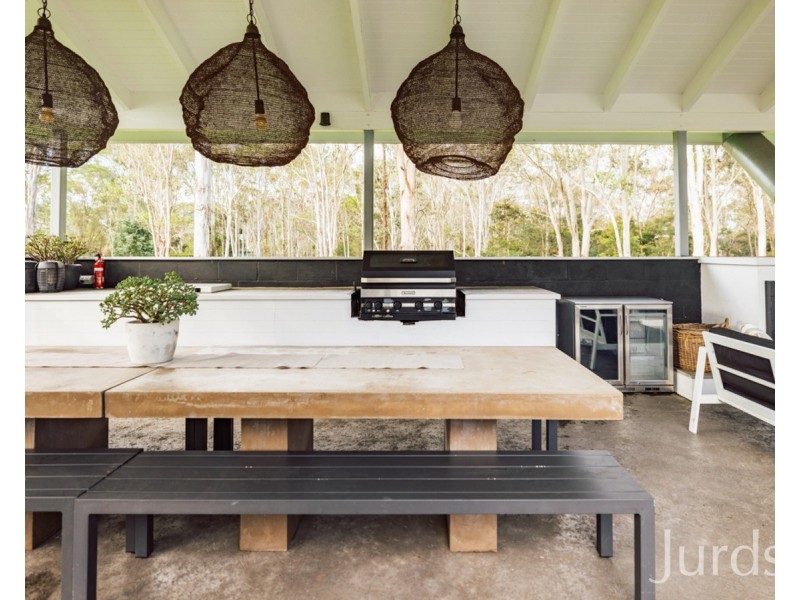 19 Brickmans Lane, Lovedale NSW 2325