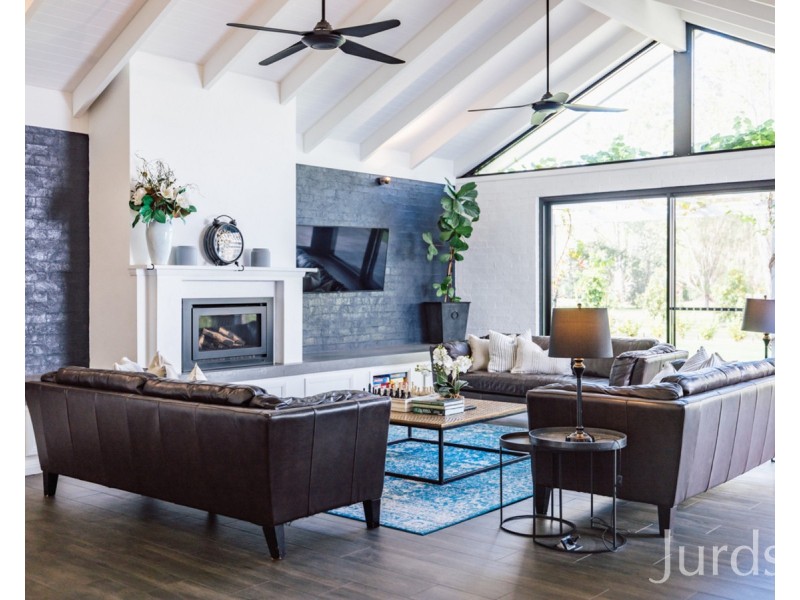 19 Brickmans Lane, Lovedale NSW 2325