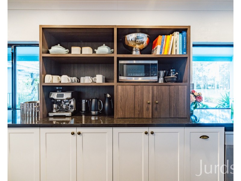 19 Brickmans Lane, Lovedale NSW 2325