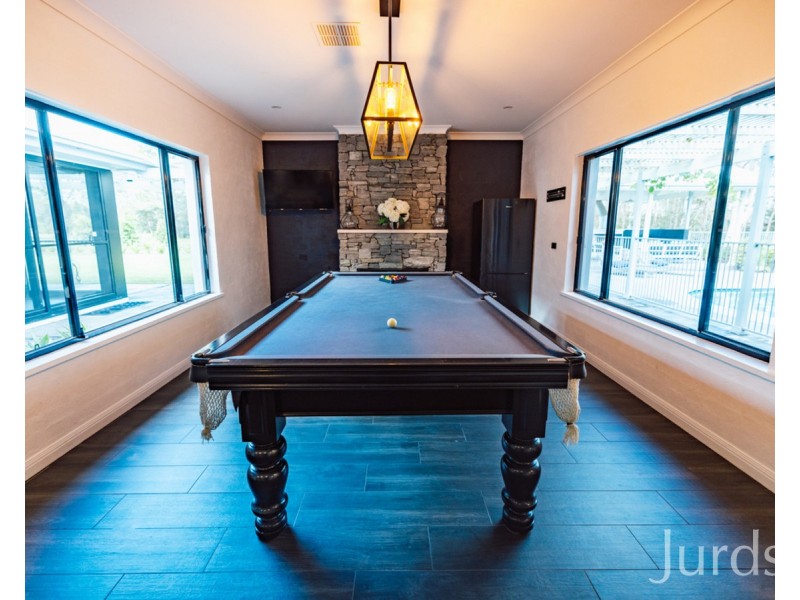 19 Brickmans Lane, Lovedale NSW 2325